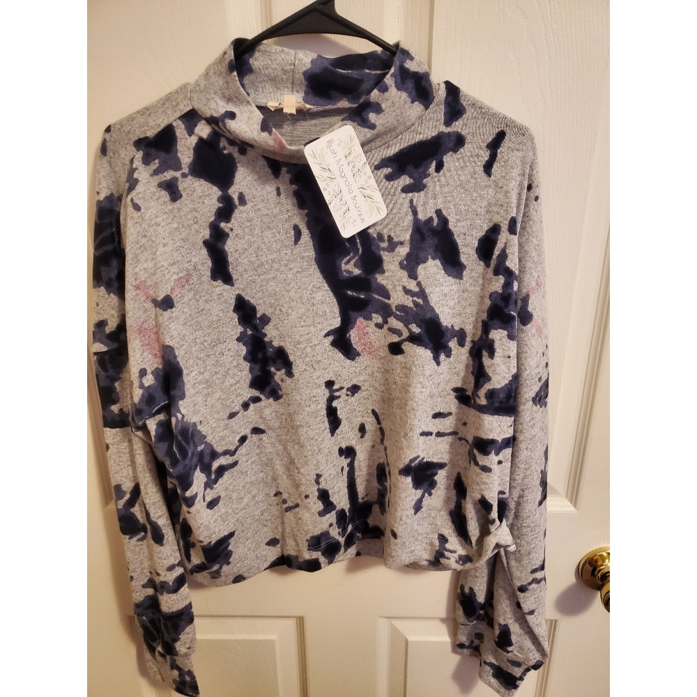 New with tags! Crop sweater size large!
